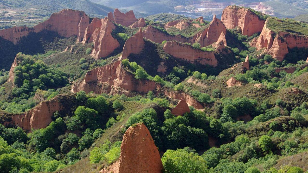As Hoteles Ponferrada Columbrianos Εξωτερικό φωτογραφία