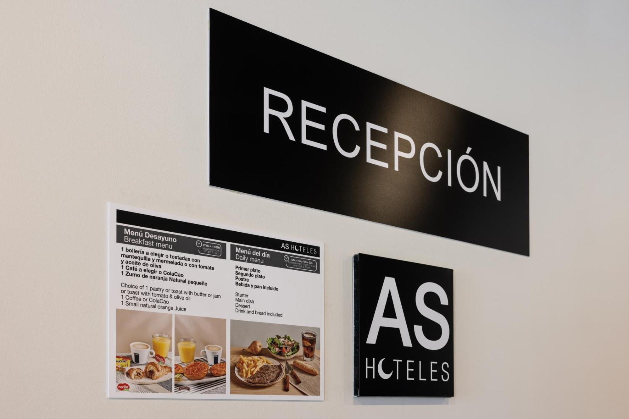 As Hoteles Ponferrada Columbrianos Εξωτερικό φωτογραφία