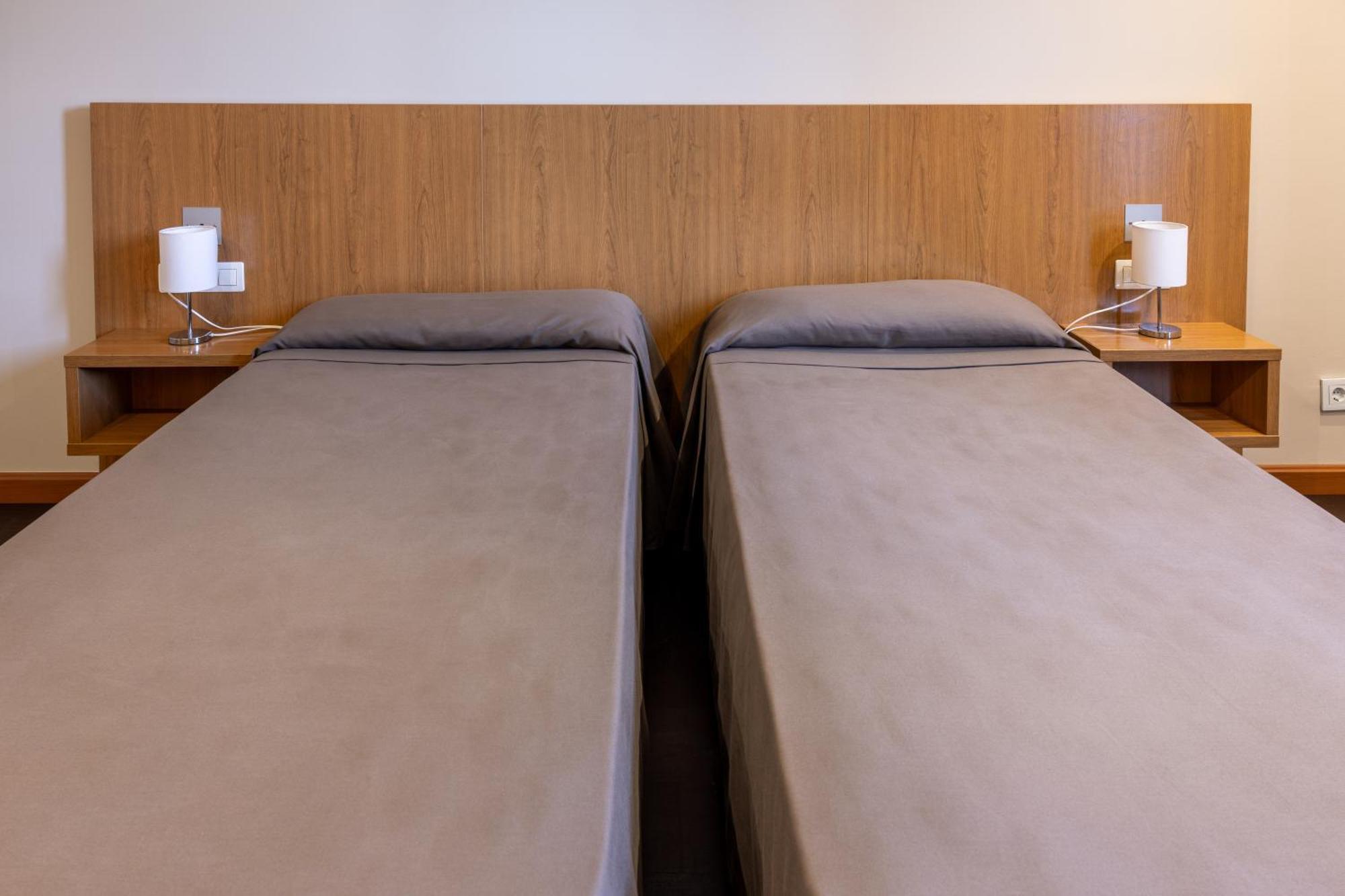 As Hoteles Ponferrada Columbrianos Εξωτερικό φωτογραφία