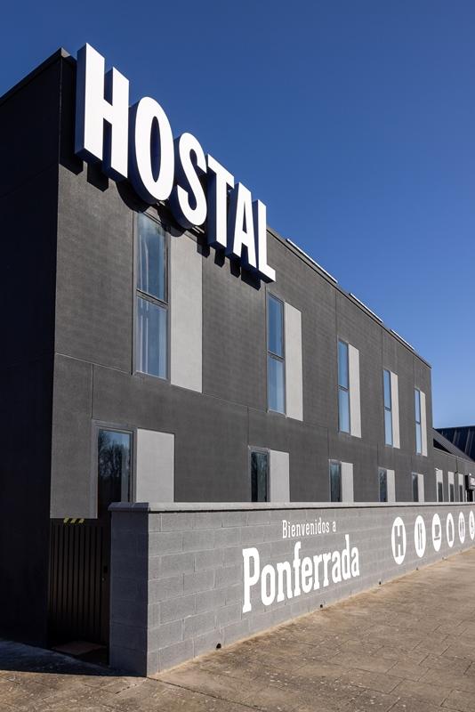 As Hoteles Ponferrada Columbrianos Εξωτερικό φωτογραφία